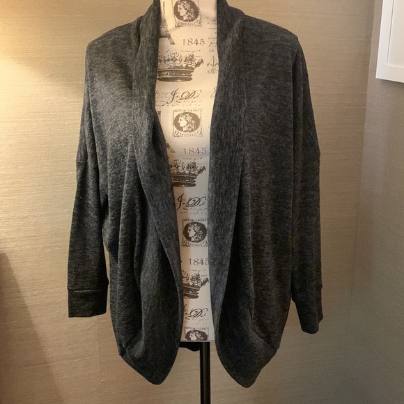 πGRAB-N-GO GLAMπ Veronica M Gray Sweater Bringing Cardi-YES Energy ππ§₯βοΈ - Picture 2 of 10